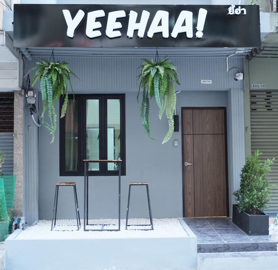 Yeehaa Hotel Бангкок Экстерьер фото